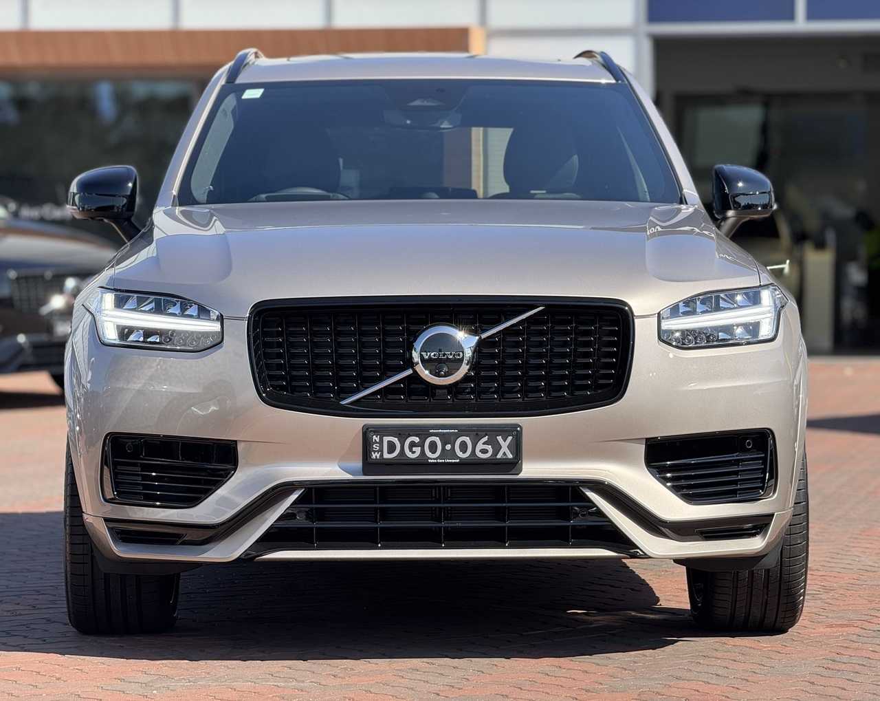 Volvo  XC90 Recharge Ultimate, T8 AWD Plug-in hybrid, Electric/Petrol, Dark, 7 Seats