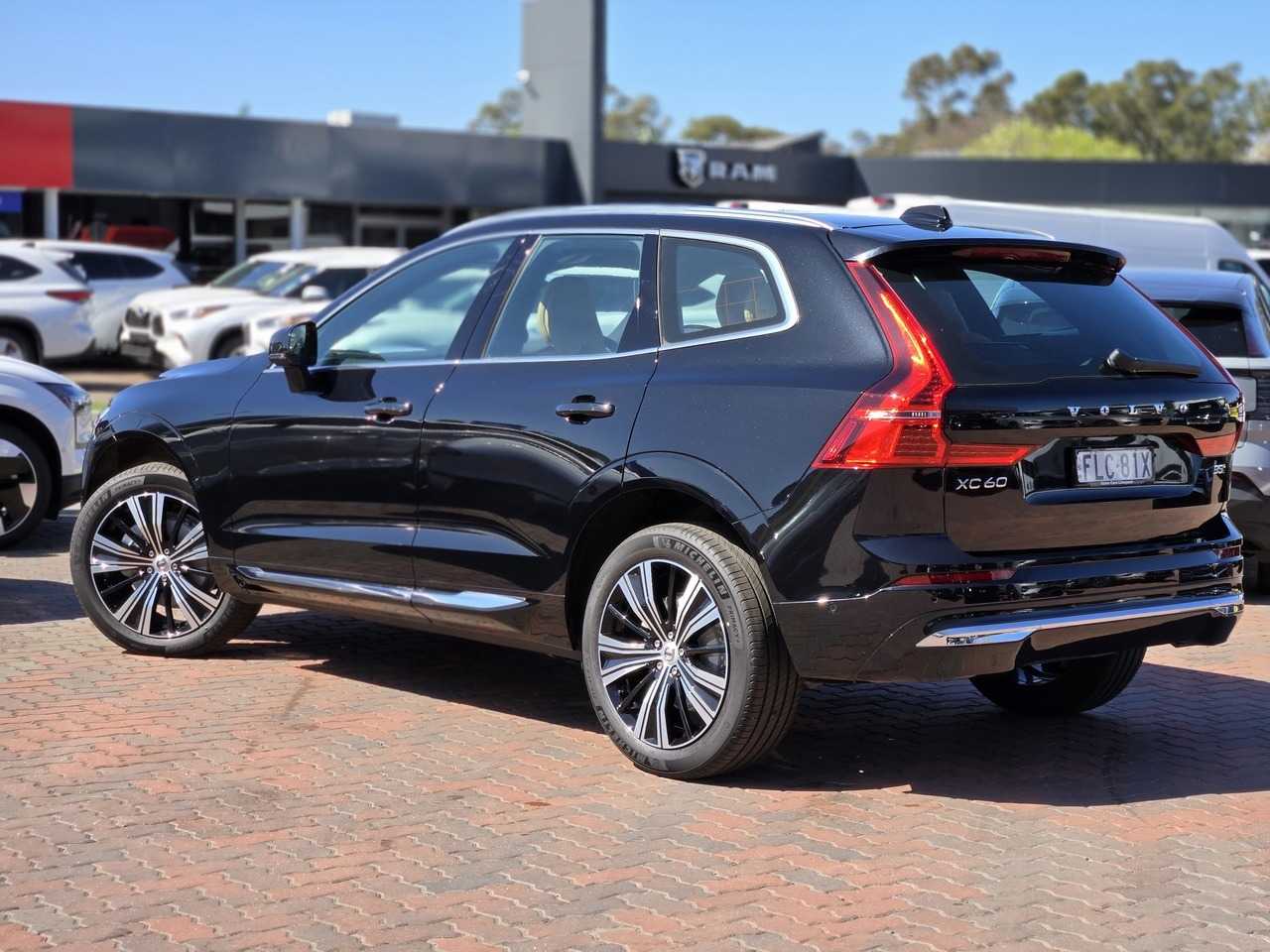 Volvo  XC60 Ultimate, B5 Mild Hybrid, Petrol, Bright