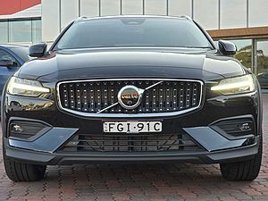 Volvo  Z Series MY23 Ultimate B5 Geartronic AWD Bright
