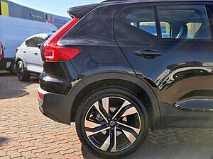 Volvo  XC40 Ultimate, B5 Mild Hybrid, Petrol, Dark