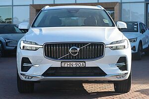 Volvo  XC60 Ultimate, B5 Mild Hybrid, Petrol, Bright