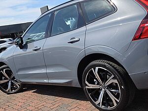 Volvo  XC60 Ultimate, B6 AWD mild hybrid, Petrol, Dark